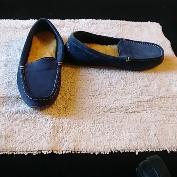 Shoes - Picture 2 of 3